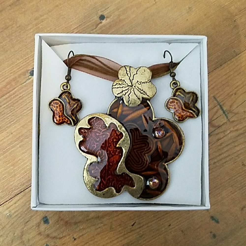 New Necklace and Earring set